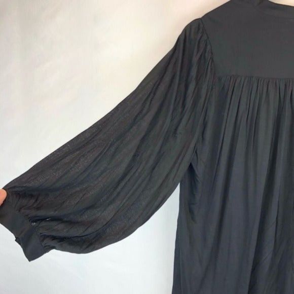 J.Crew black drapey popover button up top - Picture 3 of 6